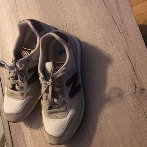 New Balance Tennis Shoes